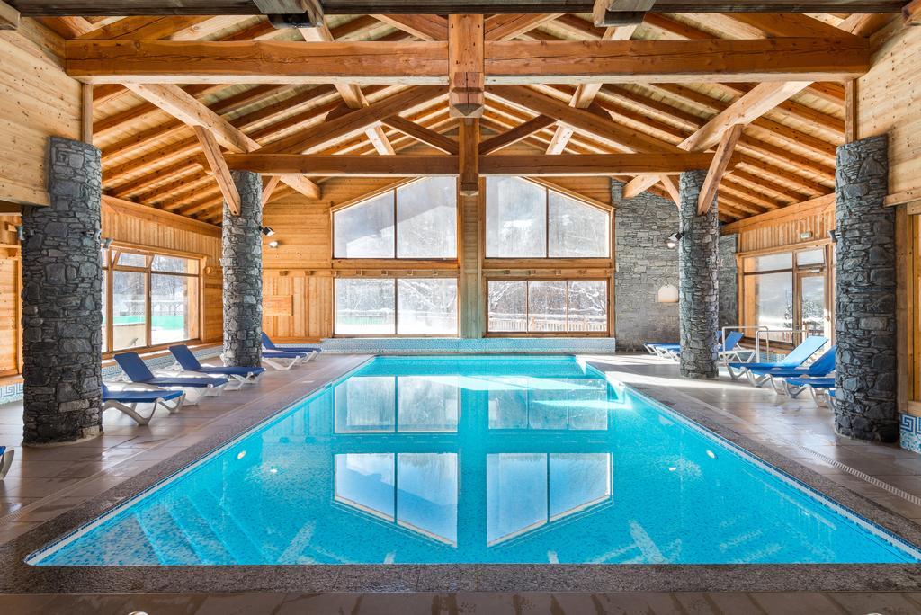Travelski Home Premium - Residence Le Hameau Du Rocher Blanc แซ็งต์-ชาเฟรย์ ภายนอก รูปภาพ